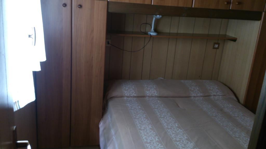 Camping Hotel Au Lac De Como Sorico Quarto foto