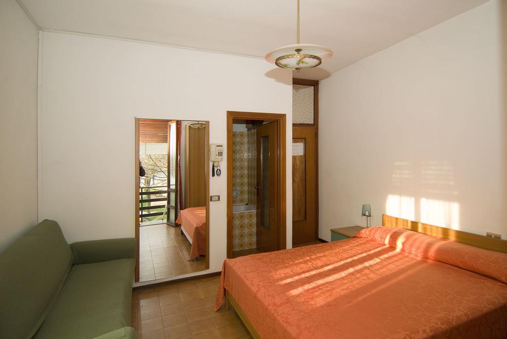 Camping Hotel Au Lac De Como Sorico Quarto foto
